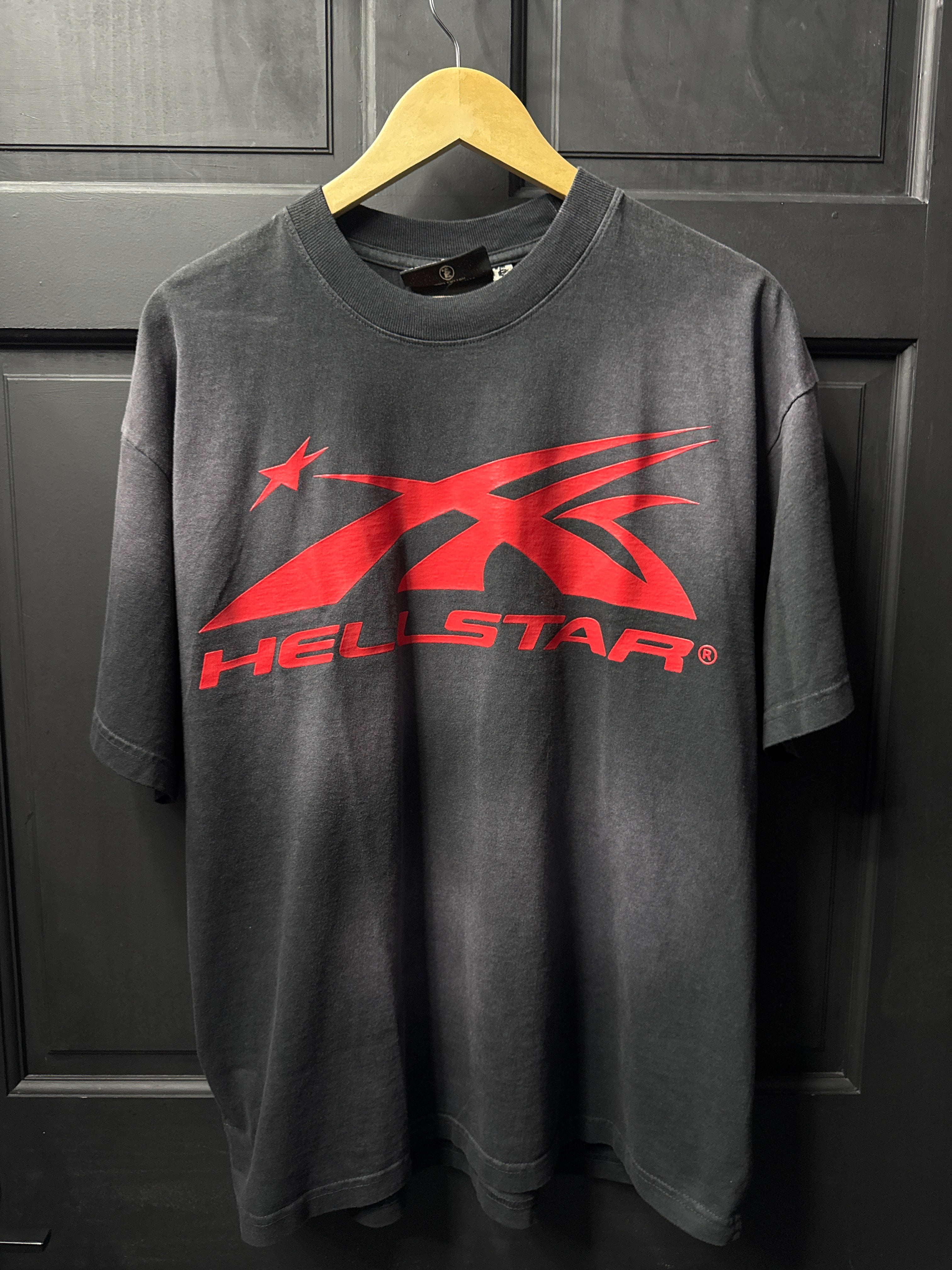 Hellstar sport gel logo tee sz Medium