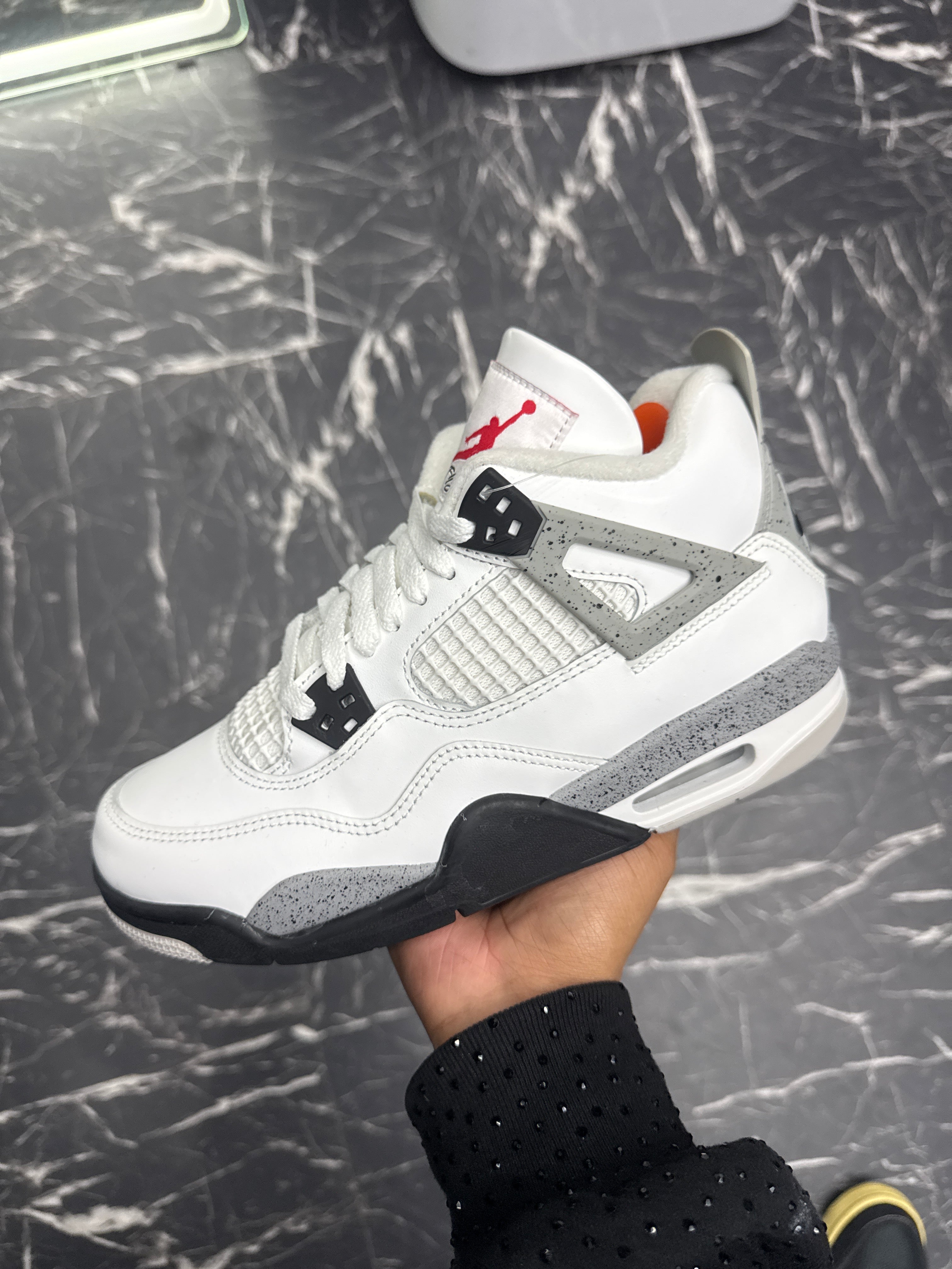 Jordan 4 White cement Grade school