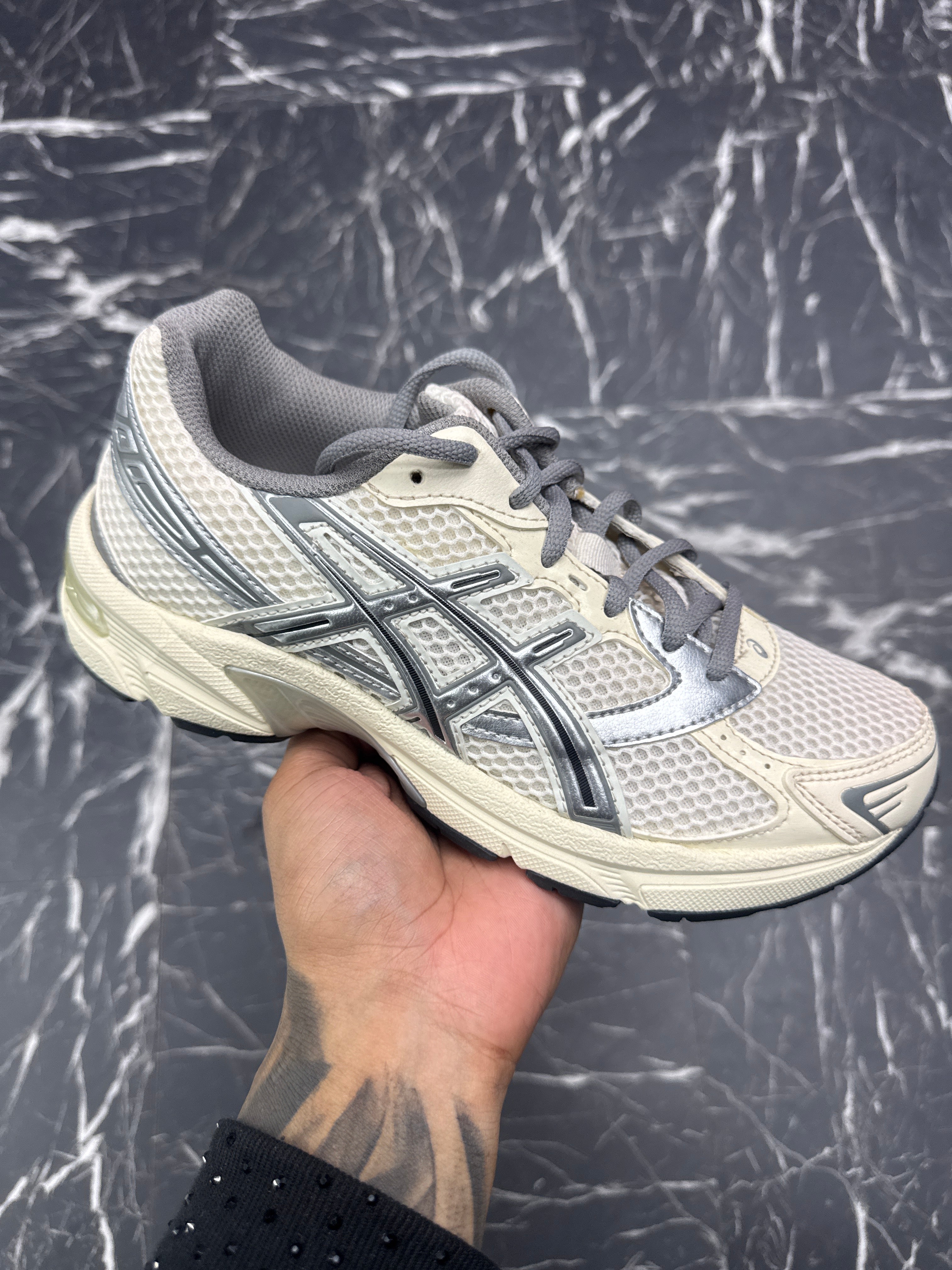 ASICS 1130 cream clay grey grade school