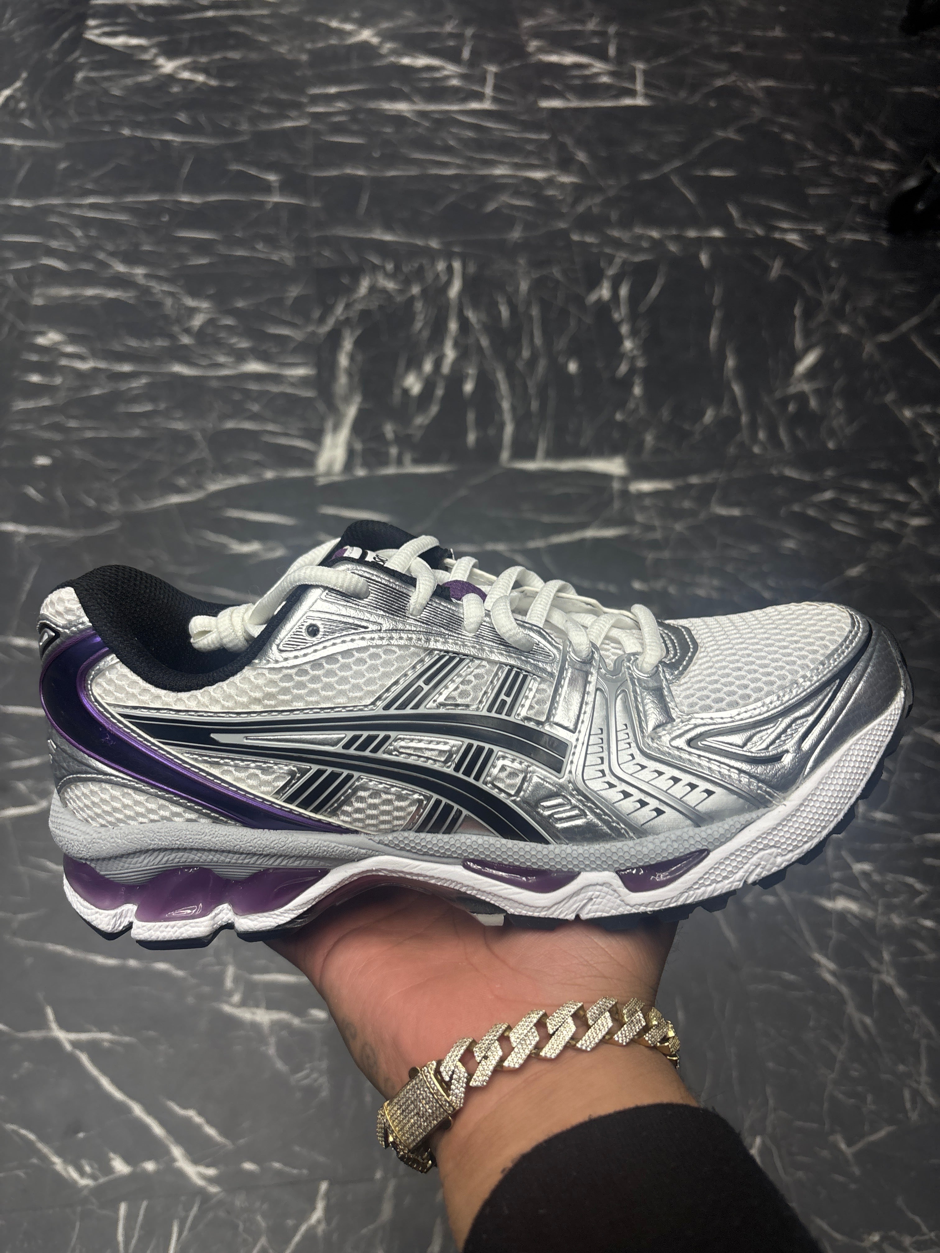 Asic Kayano 14