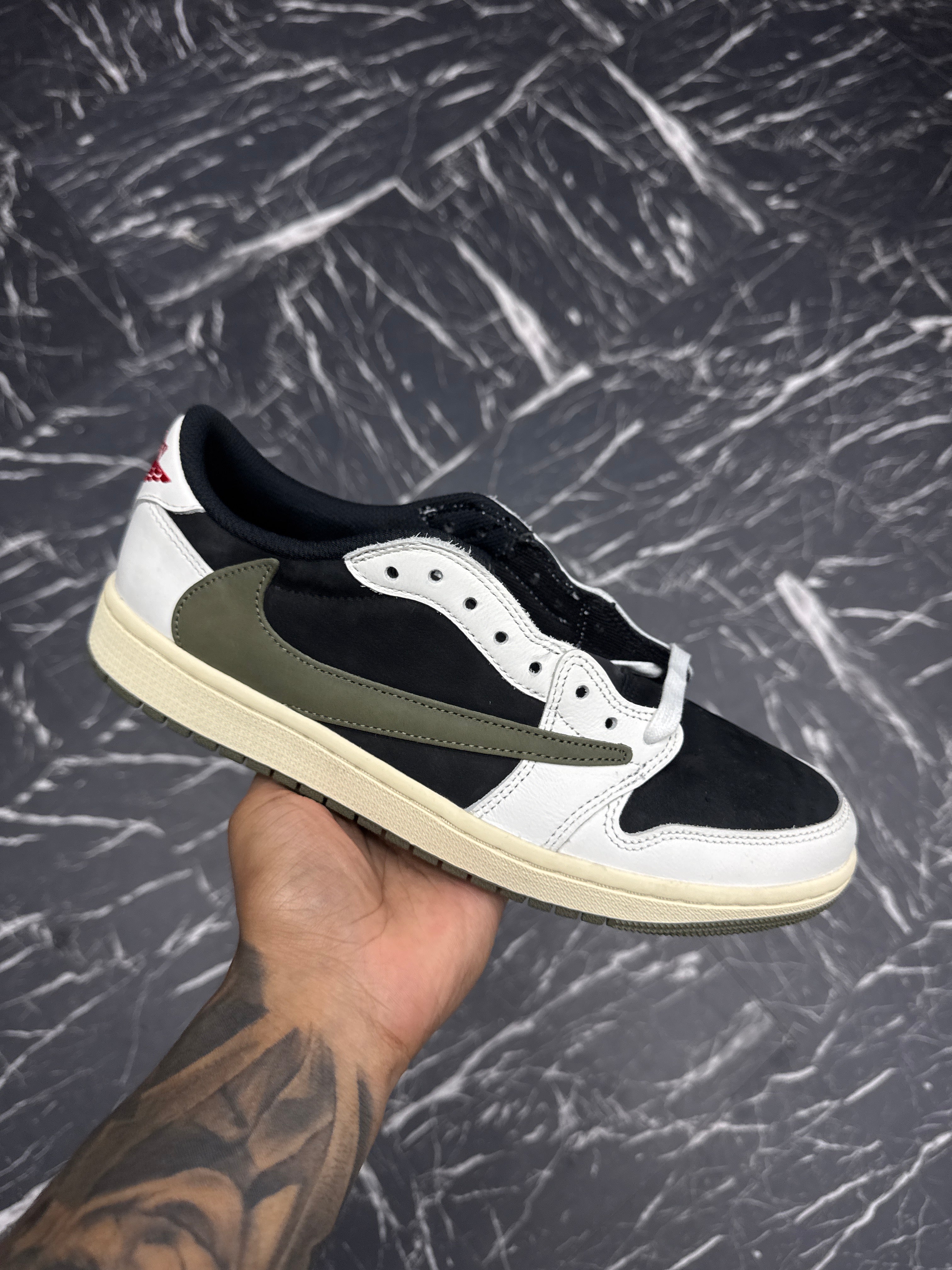 Jordan 1 low Travis Olive sz 9men