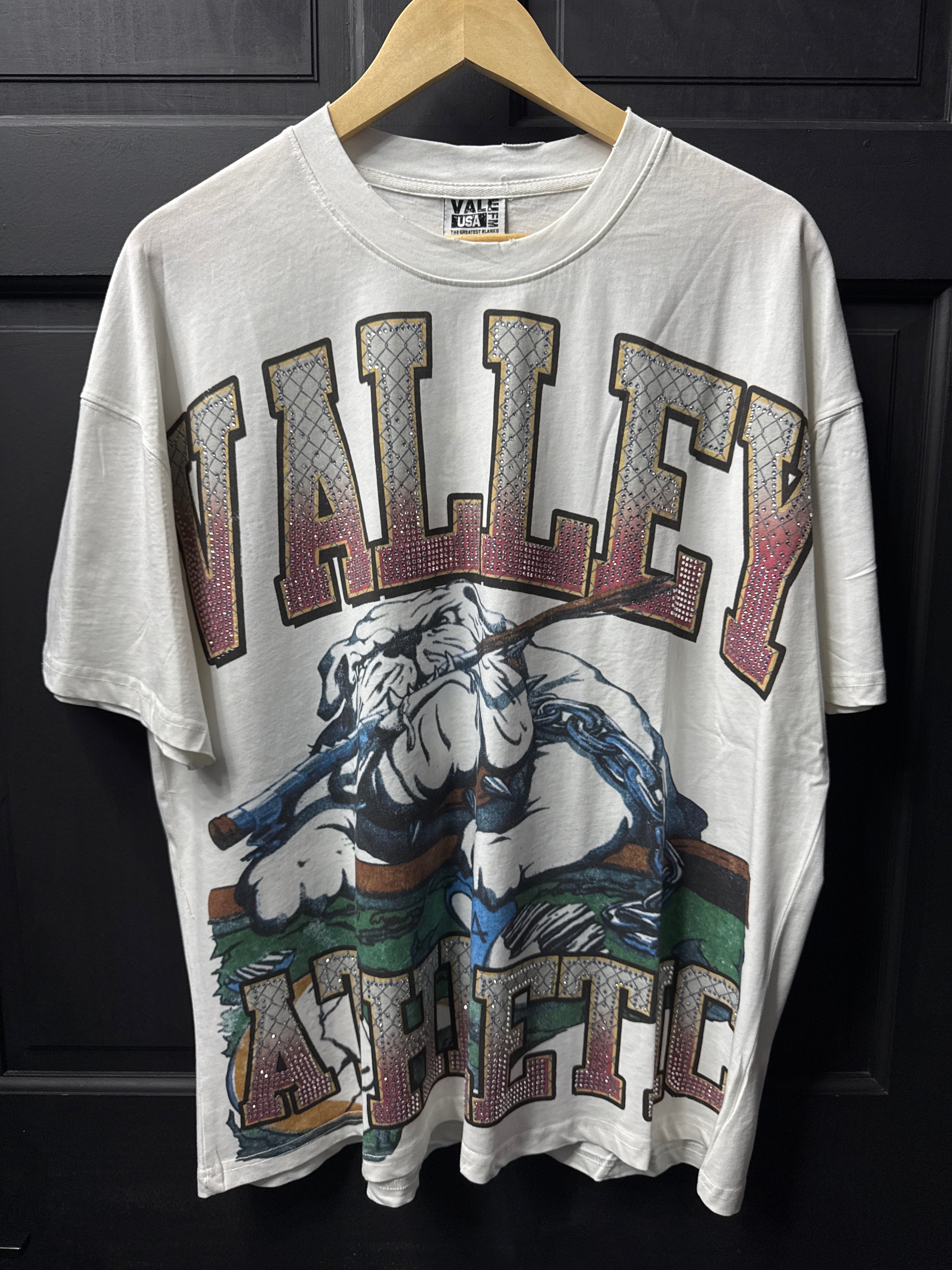 Vale forever bulldog tee sz Medium