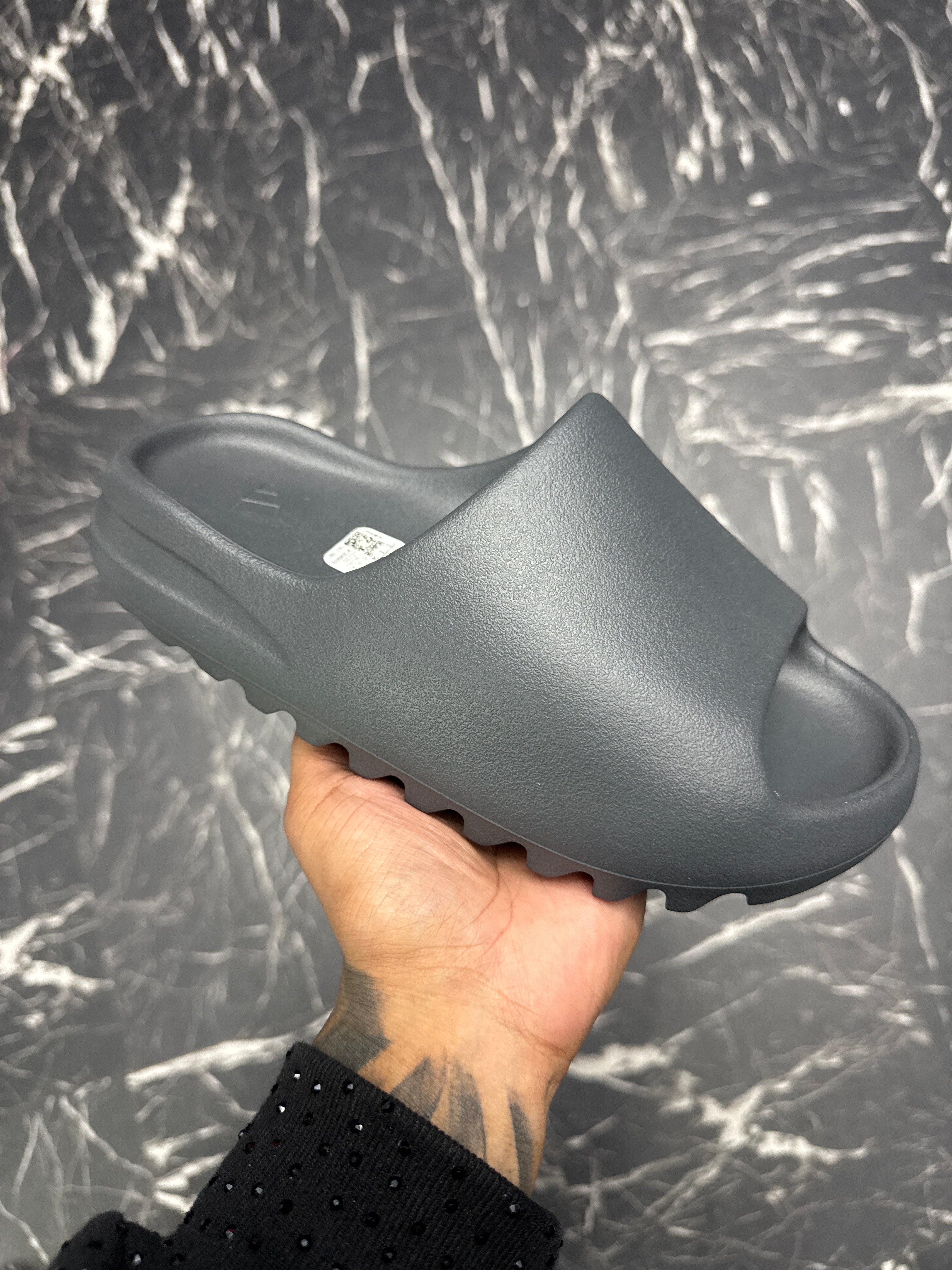 Yeezy slide slate grey