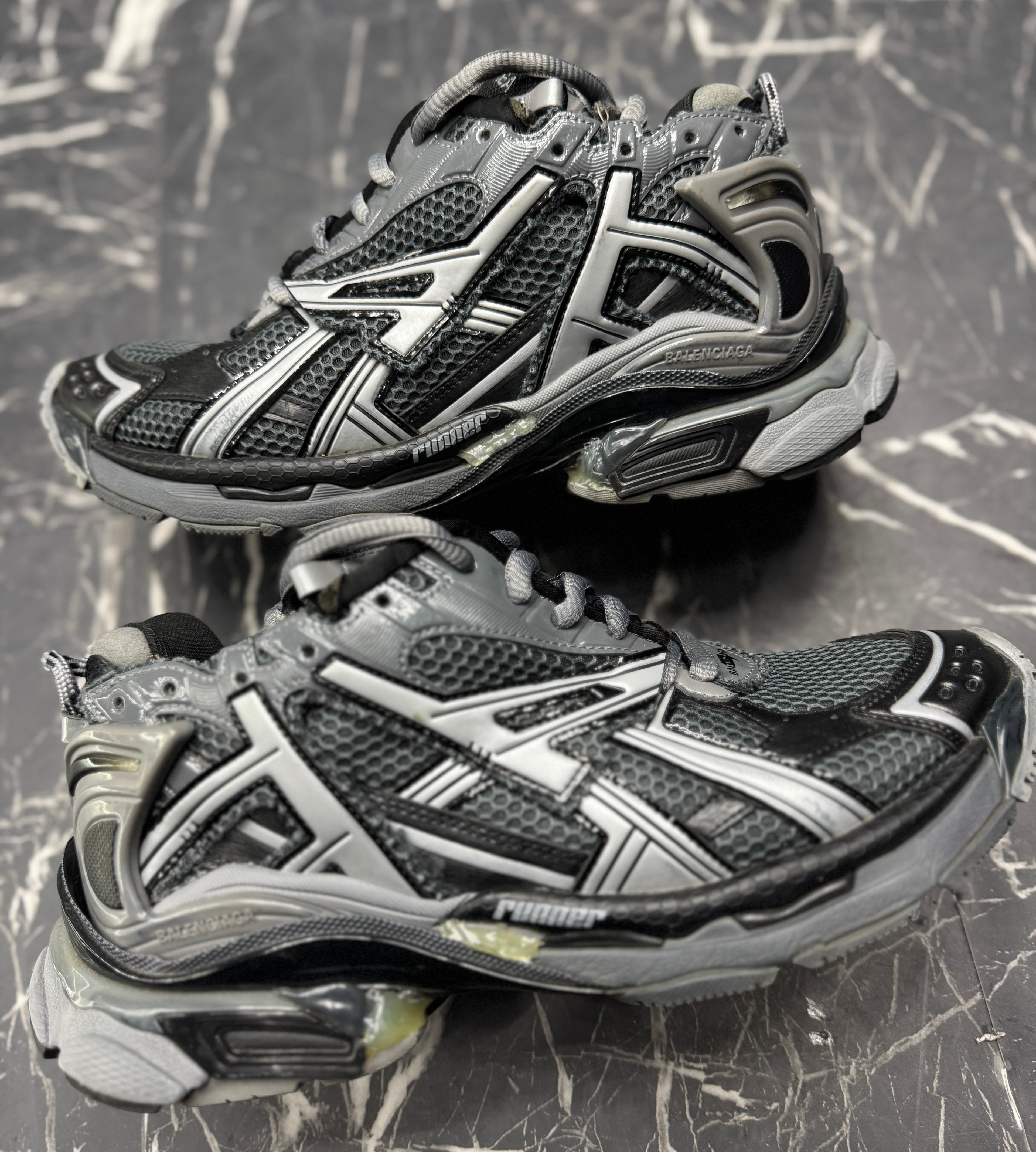 Balenciaga runner sz 9US U