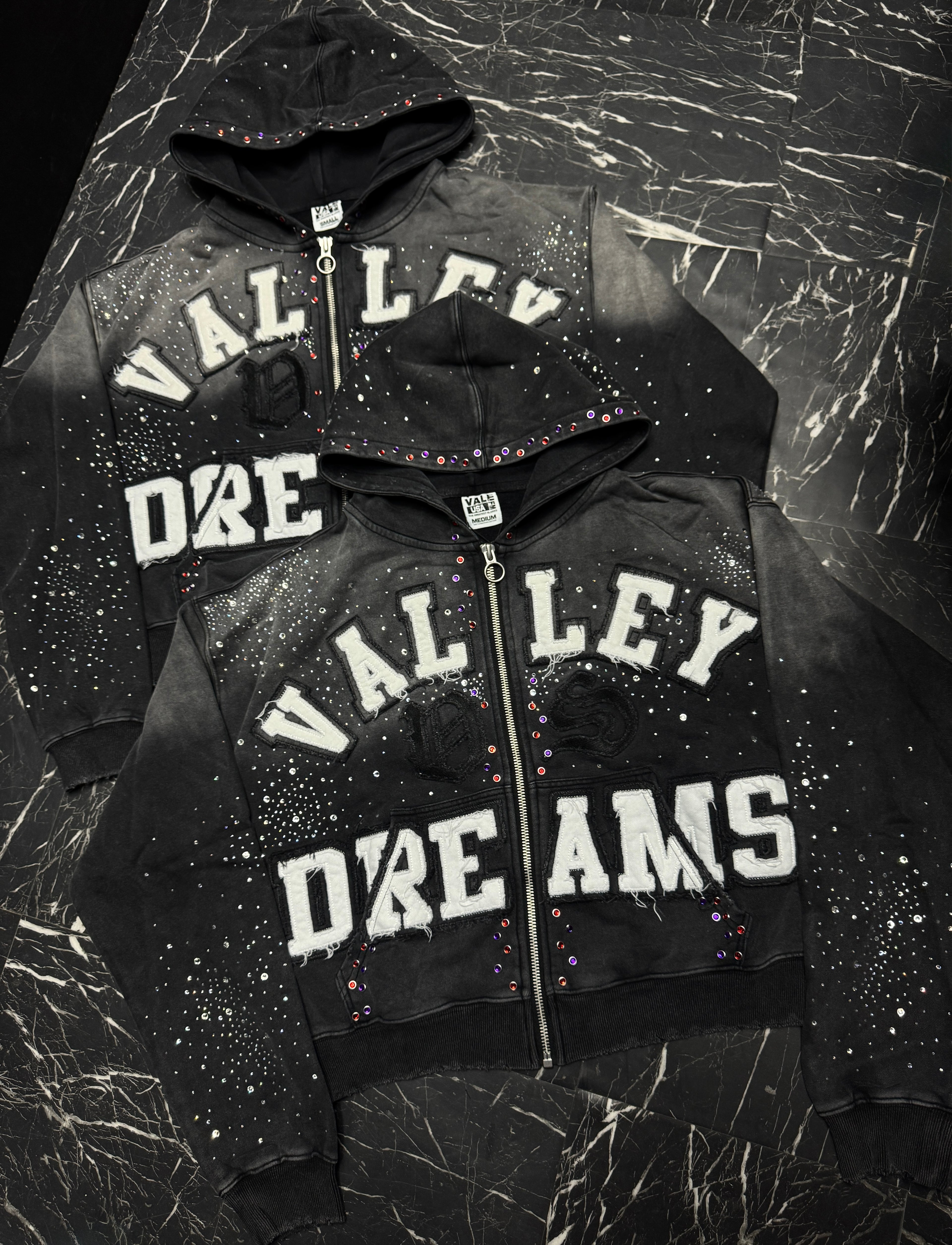 Vale Forever Clasico zip ups