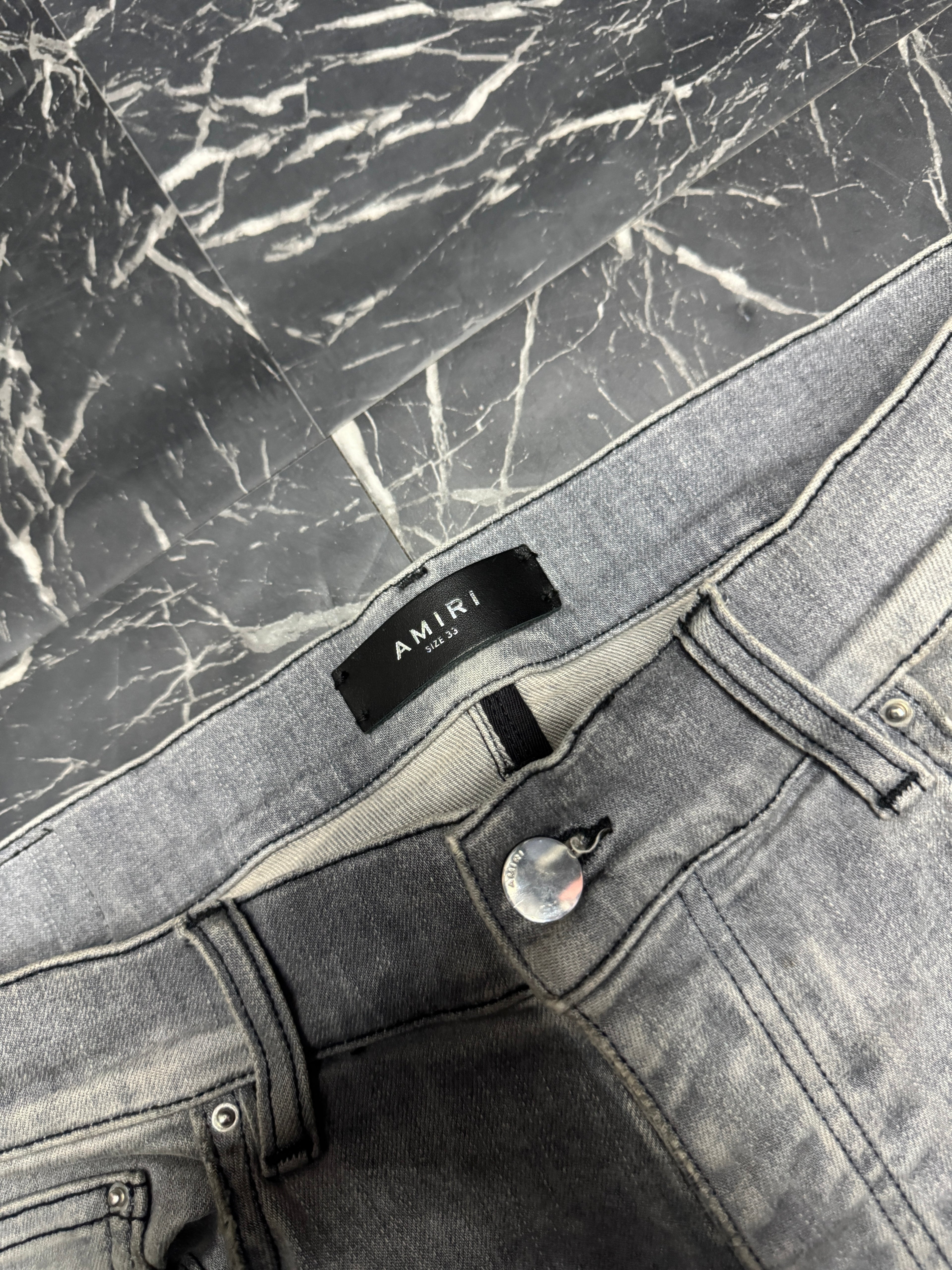 Amiri mx1 grey wash pink patches sz 33 U