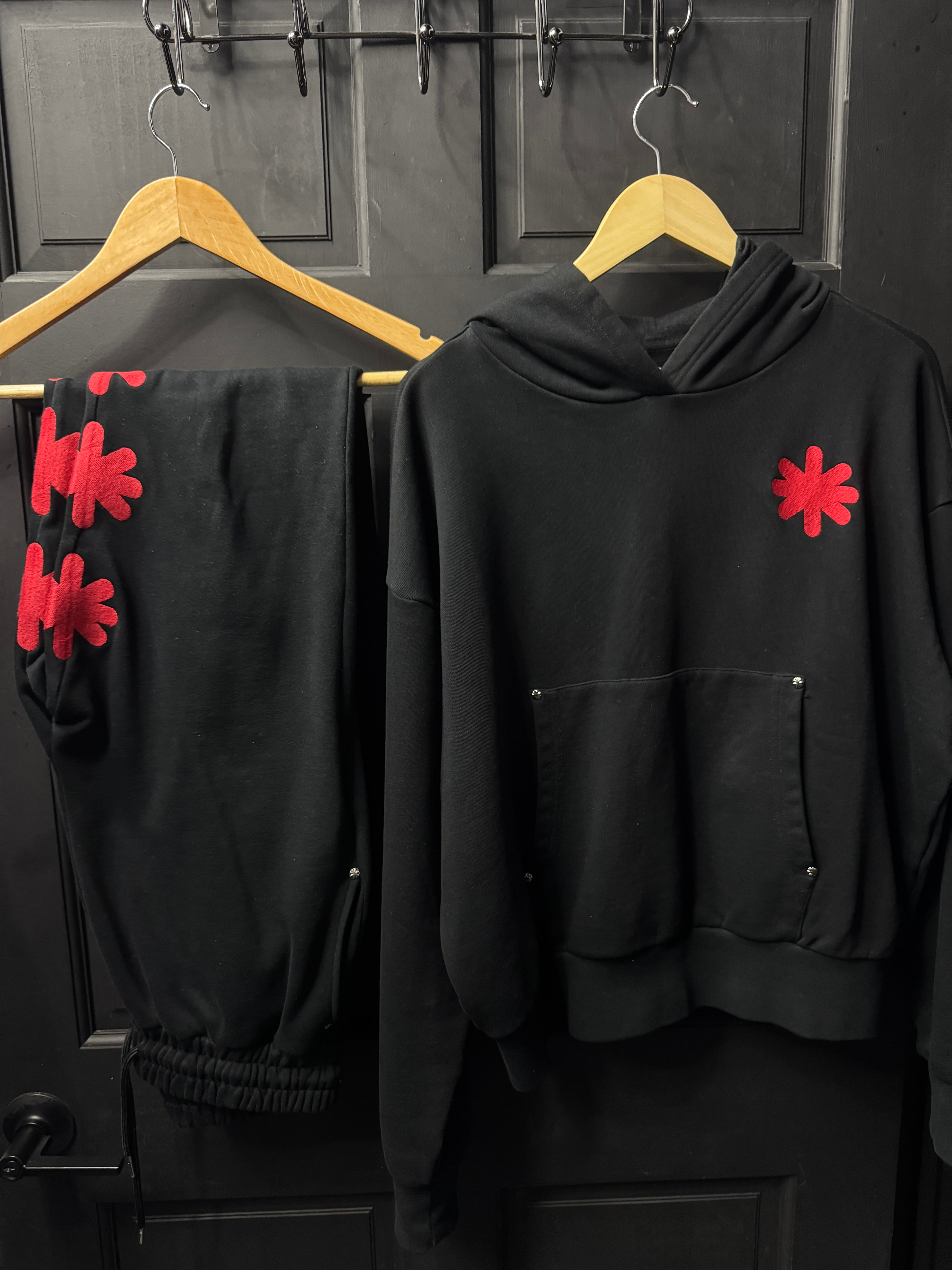 Lost shadow black/red sweatsuit