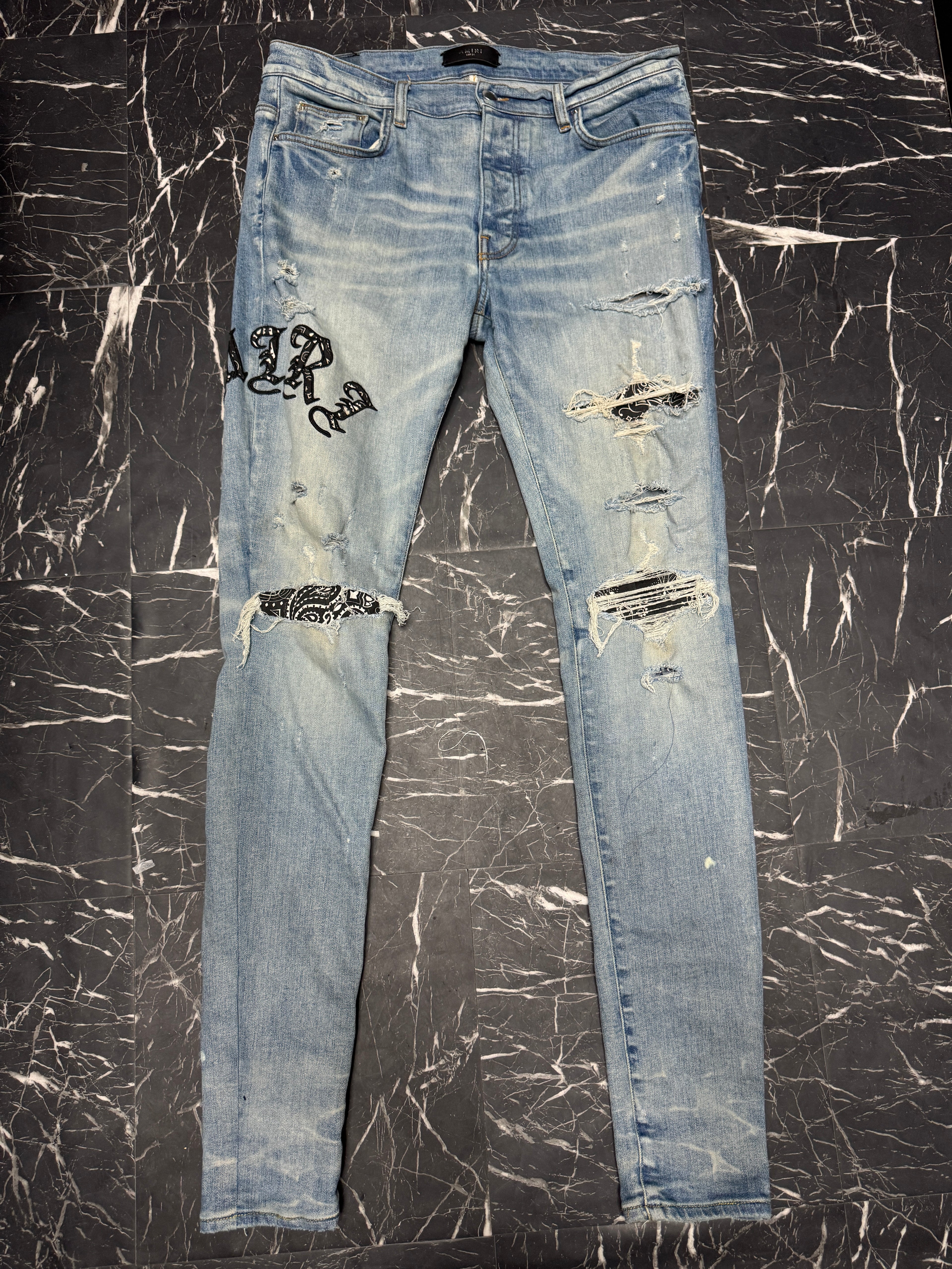 Amiri jeans old English black paisley patch sz 34 U